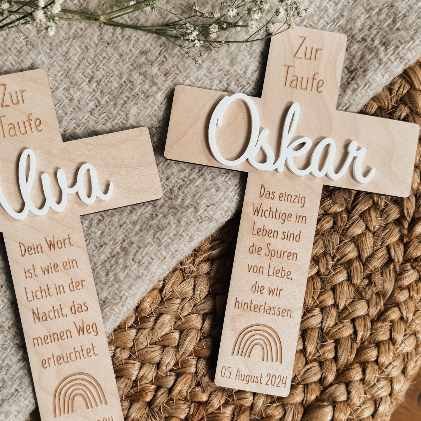 Personalisiertes Kreuz zur Taufe mit Name und Taufspruch aus Holz – Auch als Geschenk zur Kommunion und Konfirmation – Glückwünsche zur Taufe für das Enkelkind