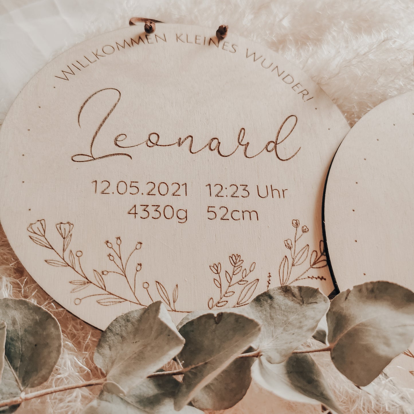 Personalisiertes Namensschild aus Holz zur Geburt mit Gravur von Name, Datum, Uhrzeit, Gewicht und Größe – perfektes Geburtsgeschenk und Babyzimmer-Dekoration